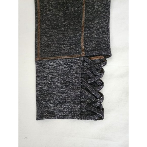 Athleta Women's Quest Mind Over Mat Yoga Capri Leggings Gray/Black Size Small - Picture 8 of 10